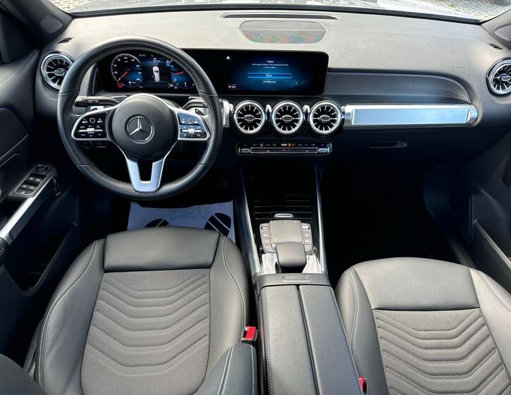 Mercedes-Benz GLB 11