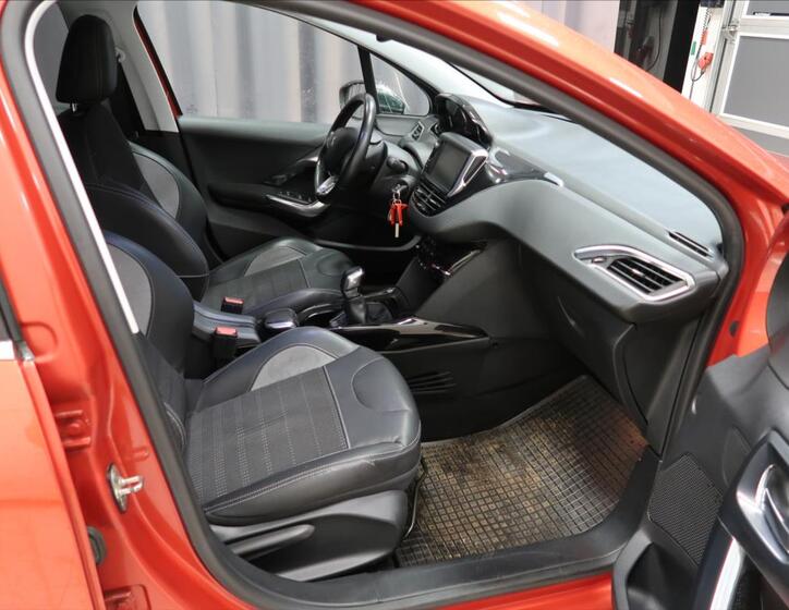 Peugeot 2008 11