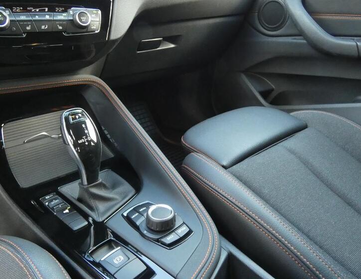BMW X1 6