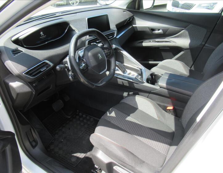 Peugeot 5008 10