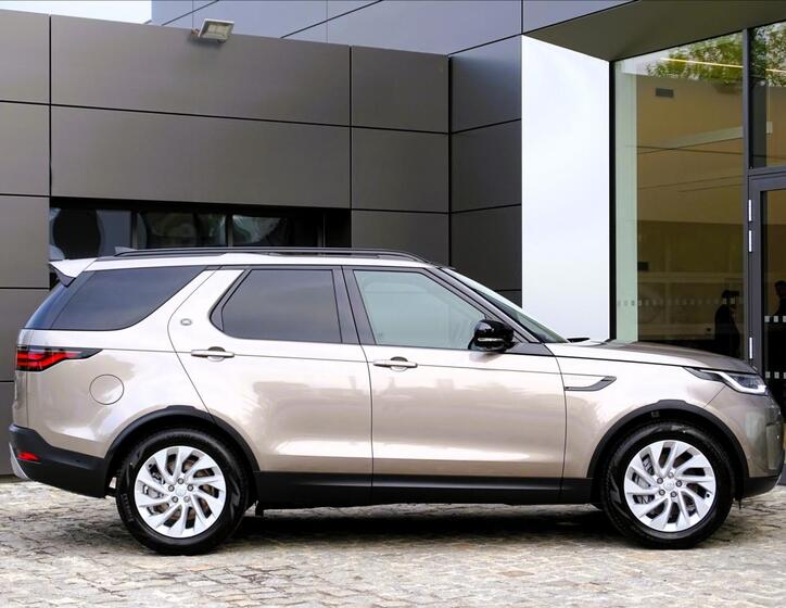 Land Rover Discovery 8