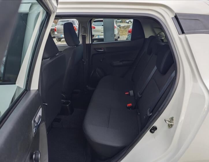 Suzuki Swift 11