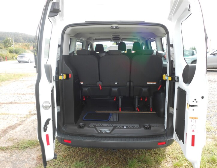 Ford Transit 12