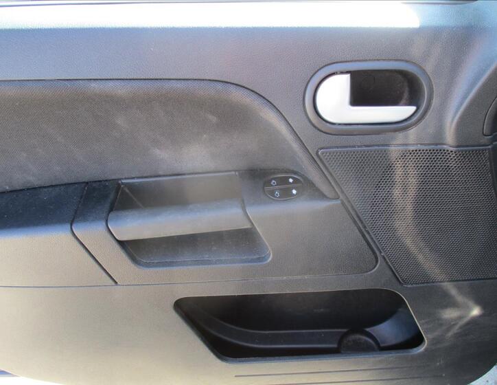 Ford Fusion 19