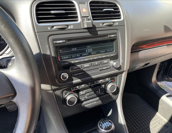Volkswagen Golf 11