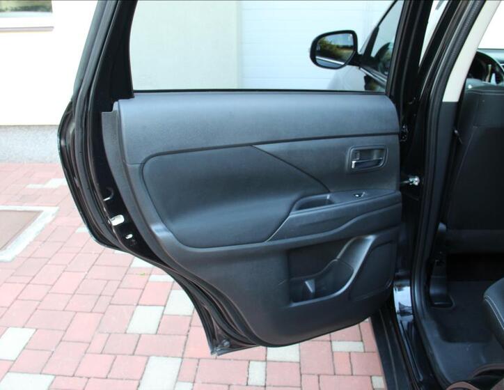 Mitsubishi Outlander 15