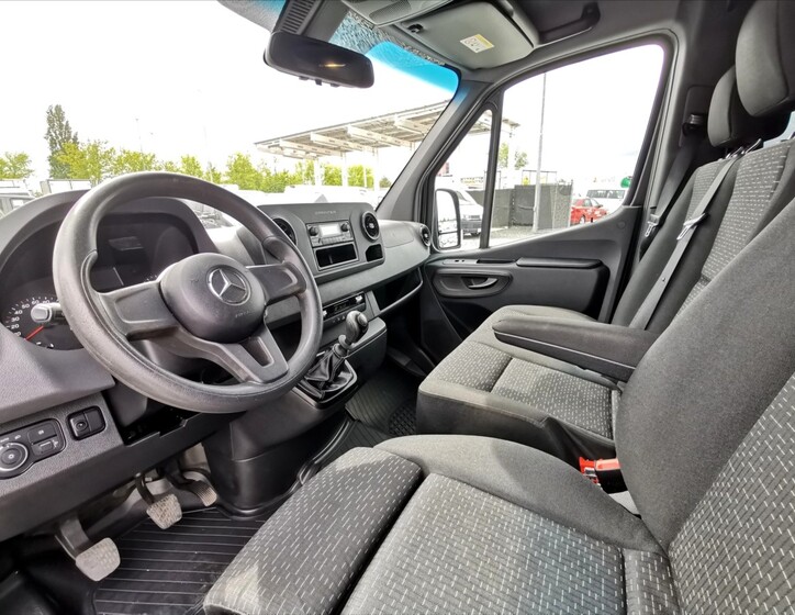 Mercedes-Benz Sprinter 6