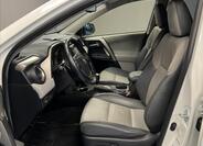 Toyota RAV4 6