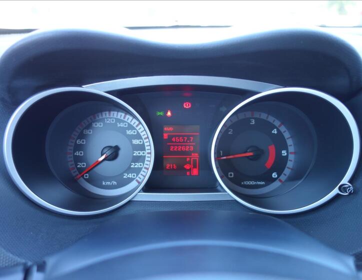 Mitsubishi Outlander 32