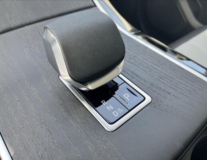 Land Rover Range Rover Velar 17