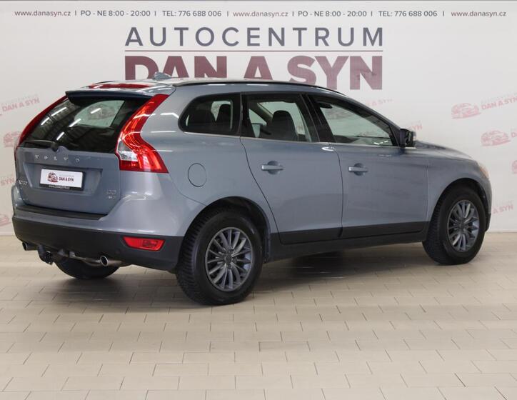 Volvo XC60 4