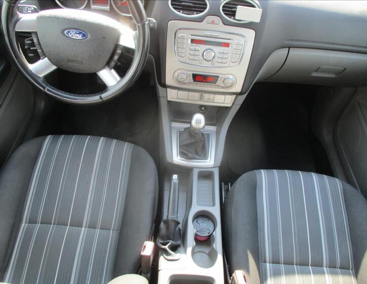 Ford Focus 10