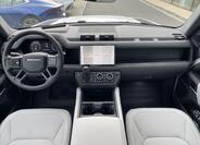 Land Rover Defender 17