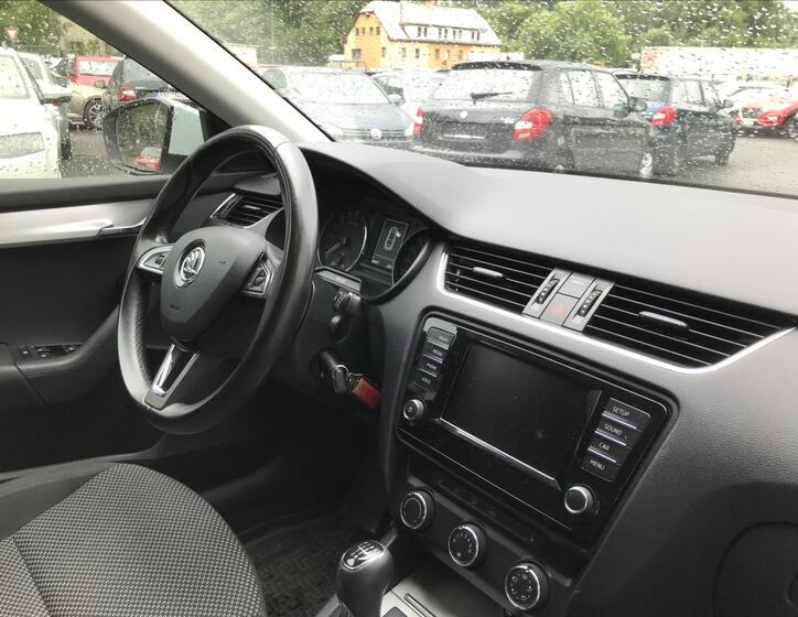 Škoda Octavia 10