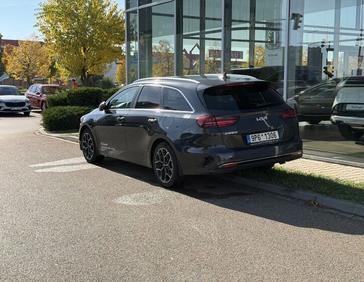 KIA Ceed 4
