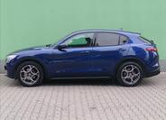 Alfa Romeo Stelvio 5