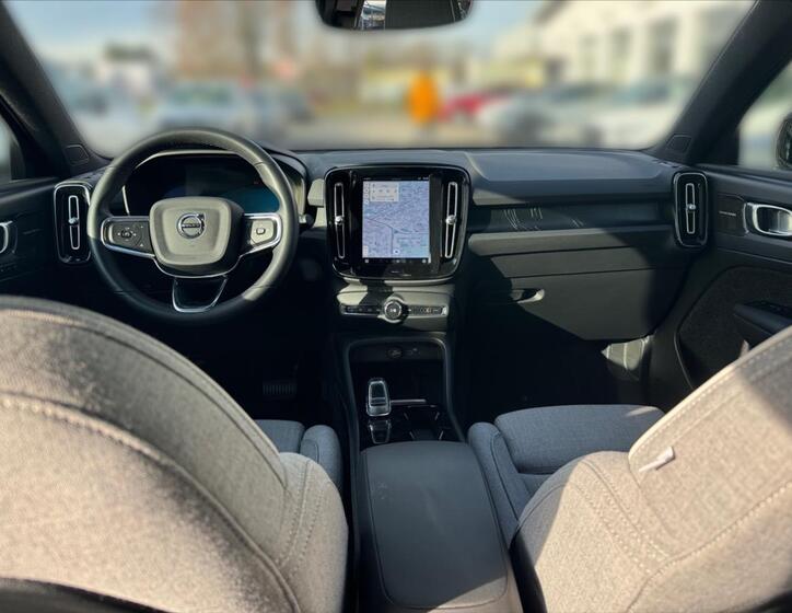 Volvo C40 10