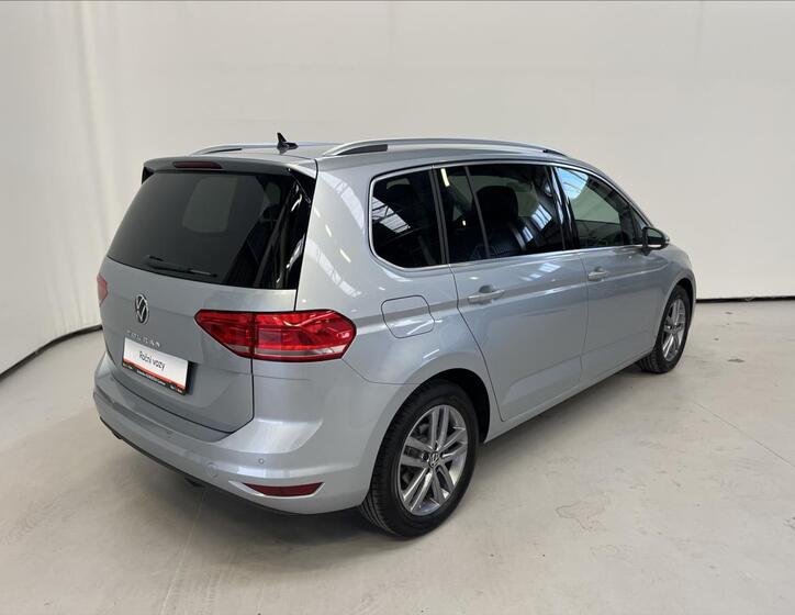 Volkswagen Touran 2
