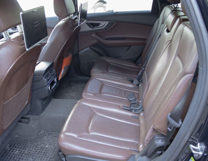 Audi Q7 22