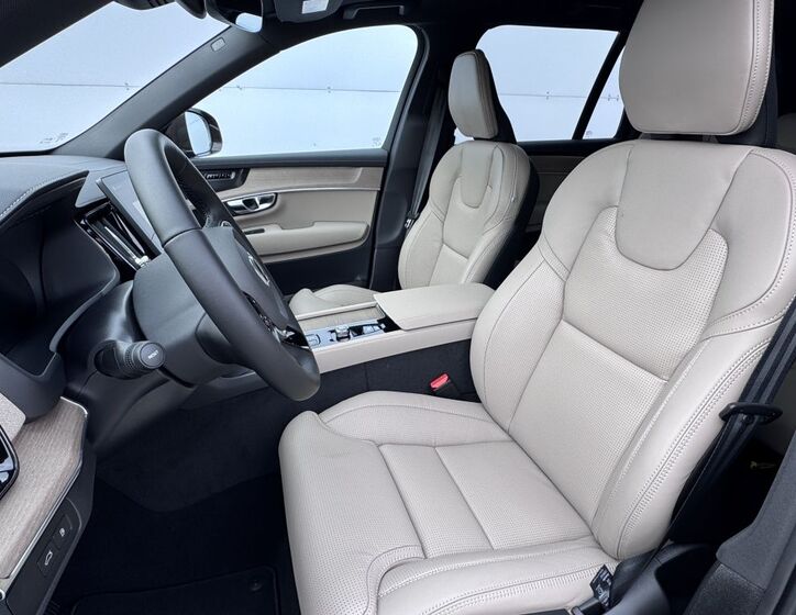 Volvo XC90 11