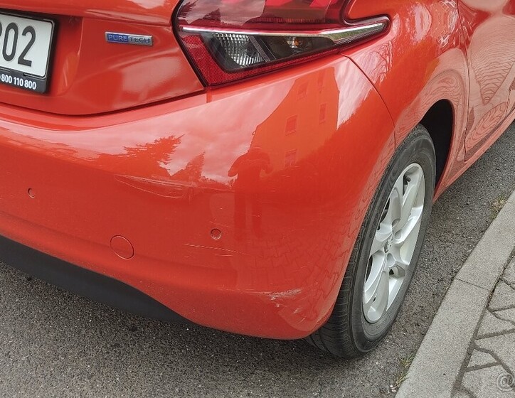 Peugeot 208 19
