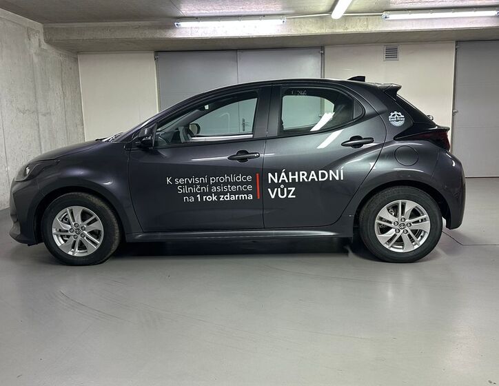 Toyota Yaris 8
