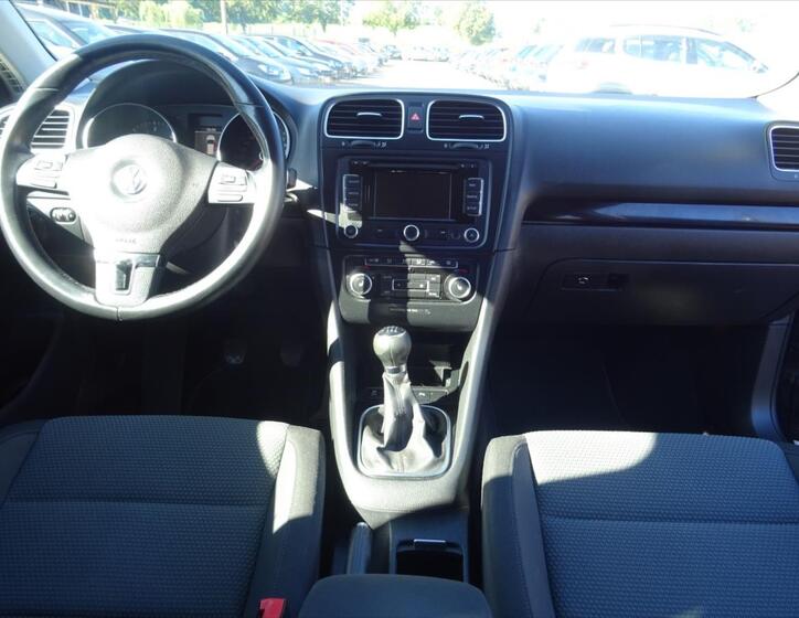 Volkswagen Golf 16