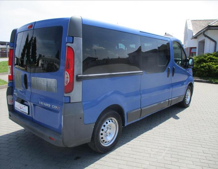Opel Vivaro 4