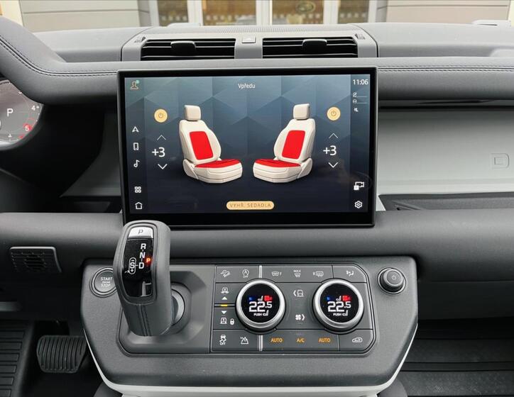 Land Rover Defender 14