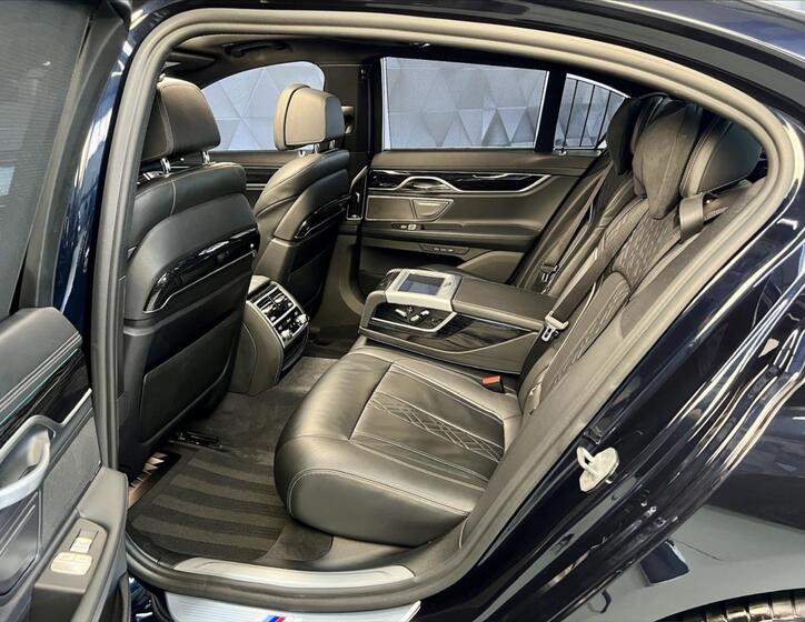 BMW Řada 7 12