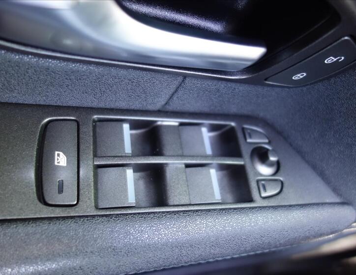 Land Rover Range Rover Evoque 25