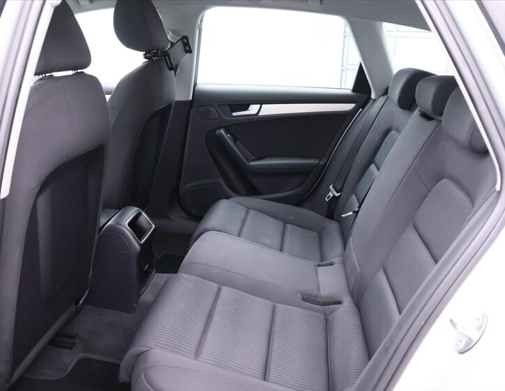 Audi A4 16
