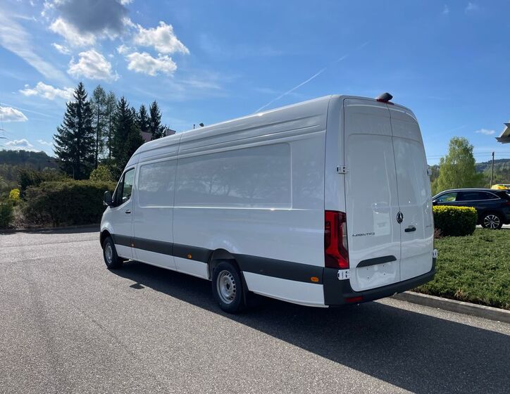 Mercedes-Benz Sprinter 5
