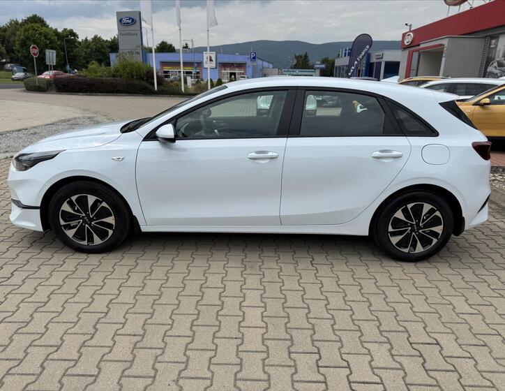 KIA Ceed 4
