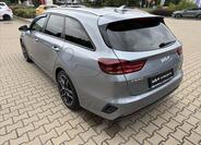 KIA Ceed 5