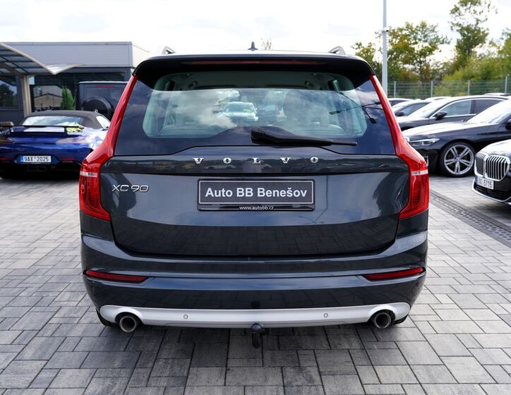 Volvo XC90 5