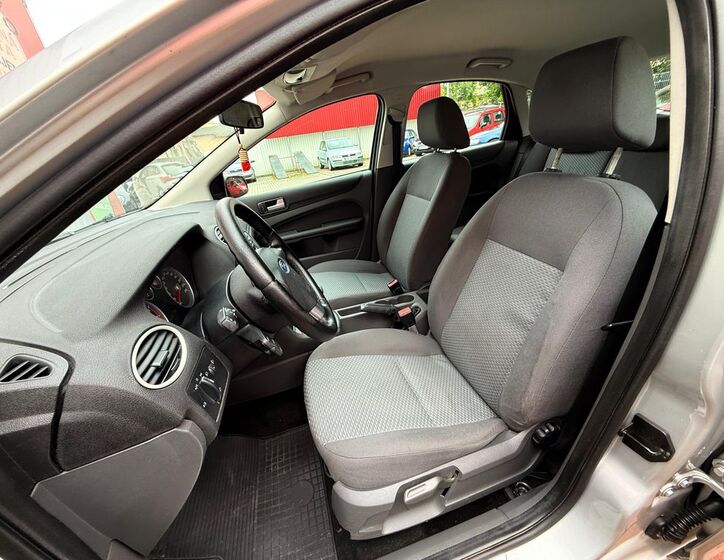 Ford Focus 12