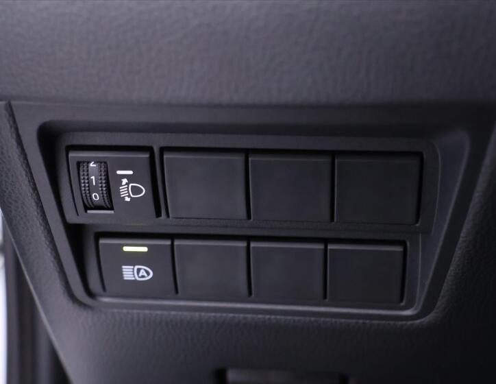 Toyota Yaris Cross 18