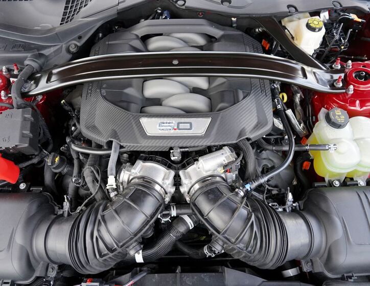 Ford Mustang 16