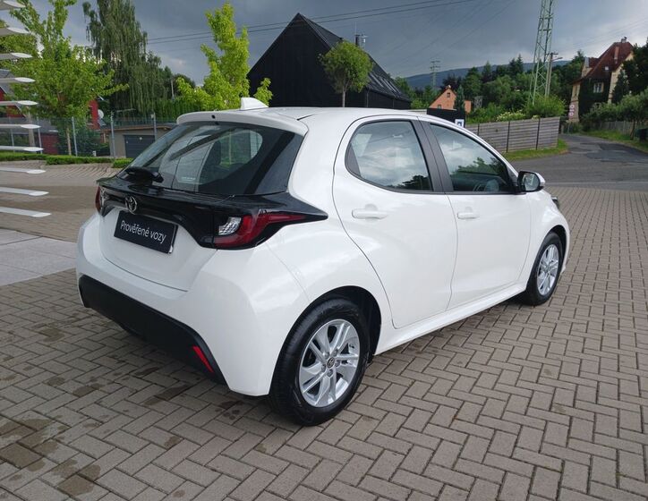 Toyota Yaris 6
