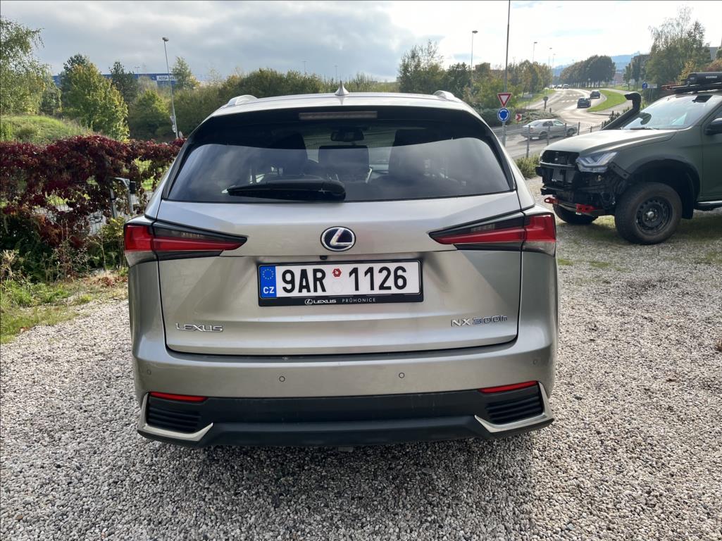 Lexus NX 300h