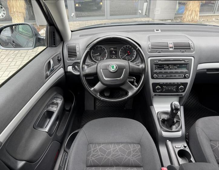 Škoda Octavia 14