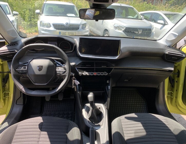 Peugeot 208 9