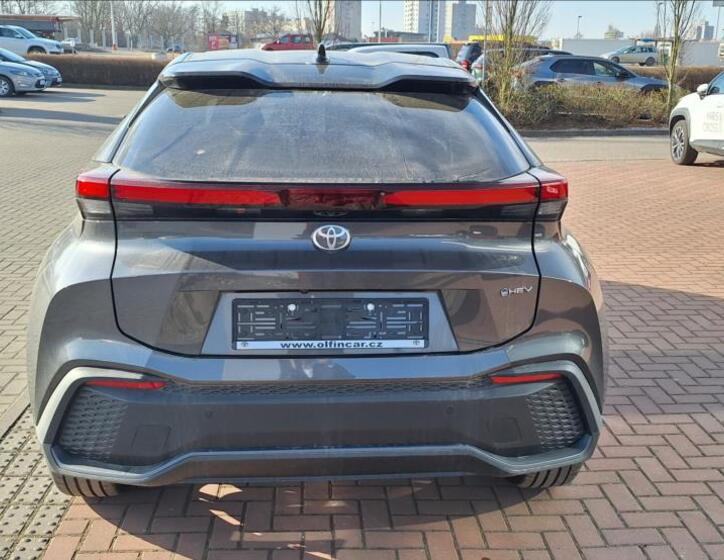 Toyota C-HR 6