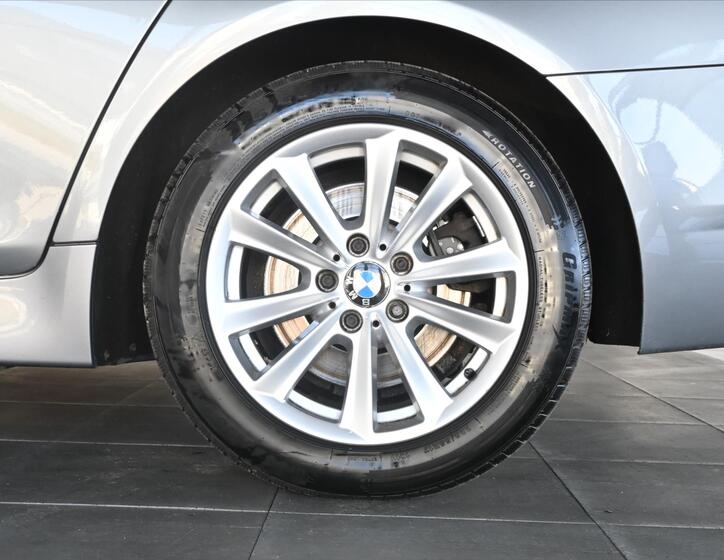 BMW Řada 5 32
