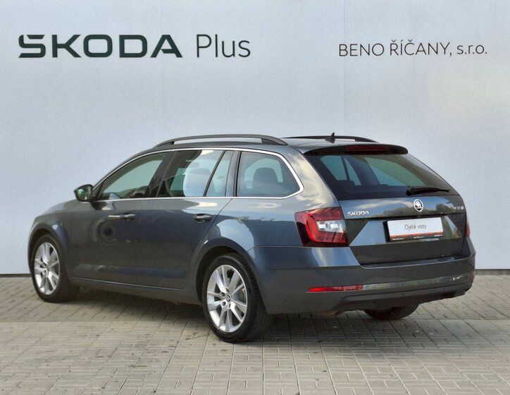 Škoda Octavia 10