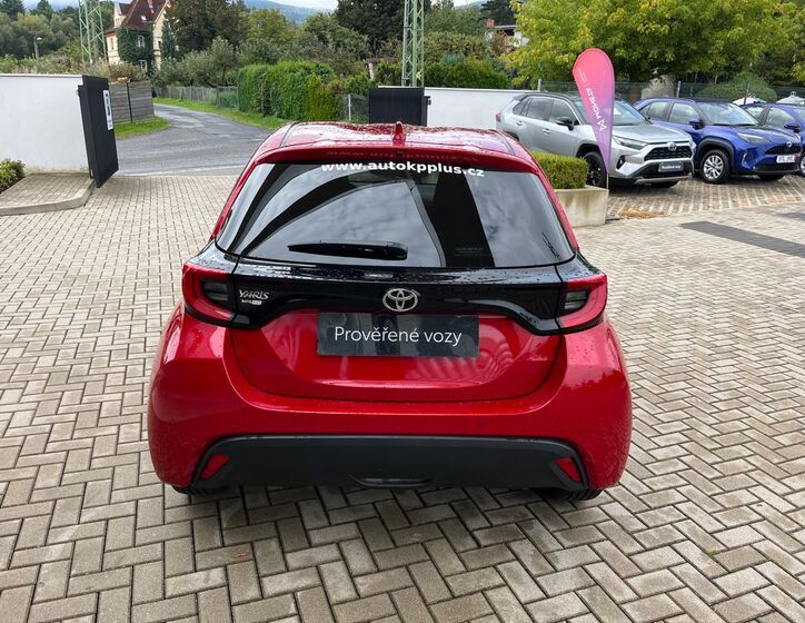 Toyota Yaris 5