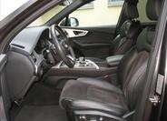 Audi Q7 12