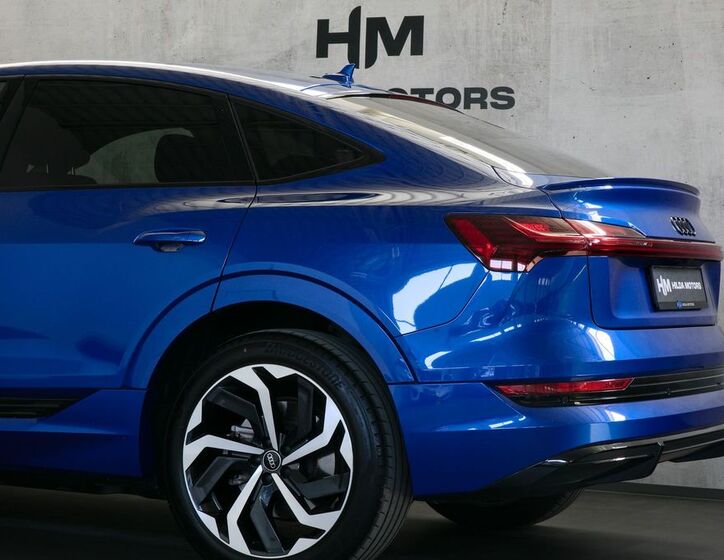 Audi e-tron 8