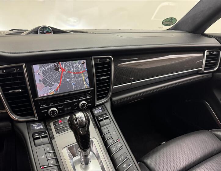 Porsche Panamera 15